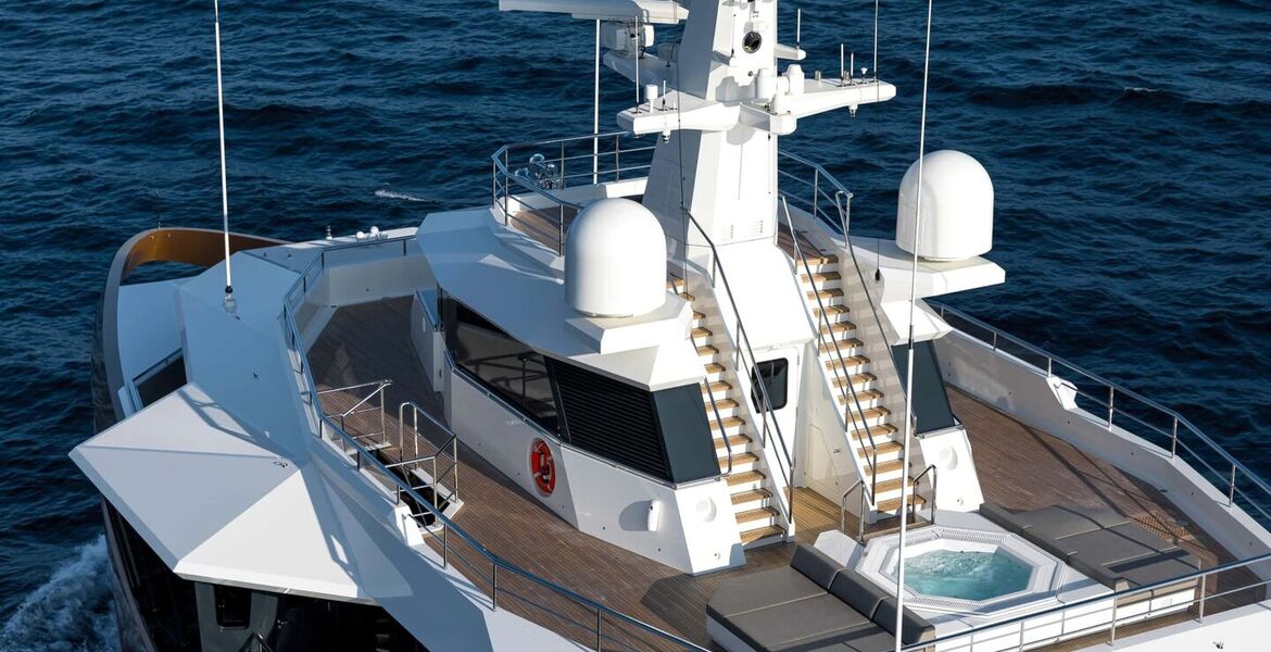 Luxury Expedition Yacht for Unforgettable Adventures