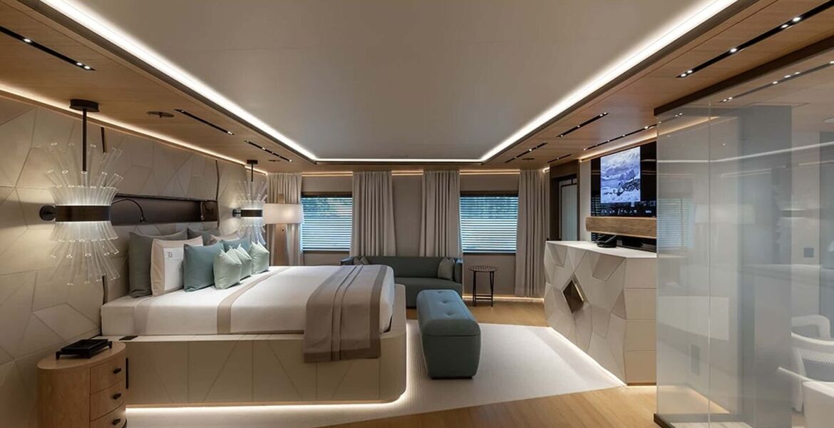 Luxury Expedition Yacht for Unforgettable Adventures