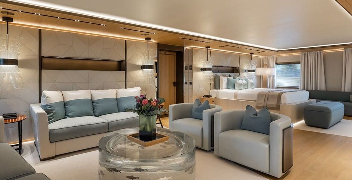 Luxury Expedition Yacht for Unforgettable Adventures