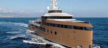 Luxury Expedition Yacht for Unforgettable Adventures