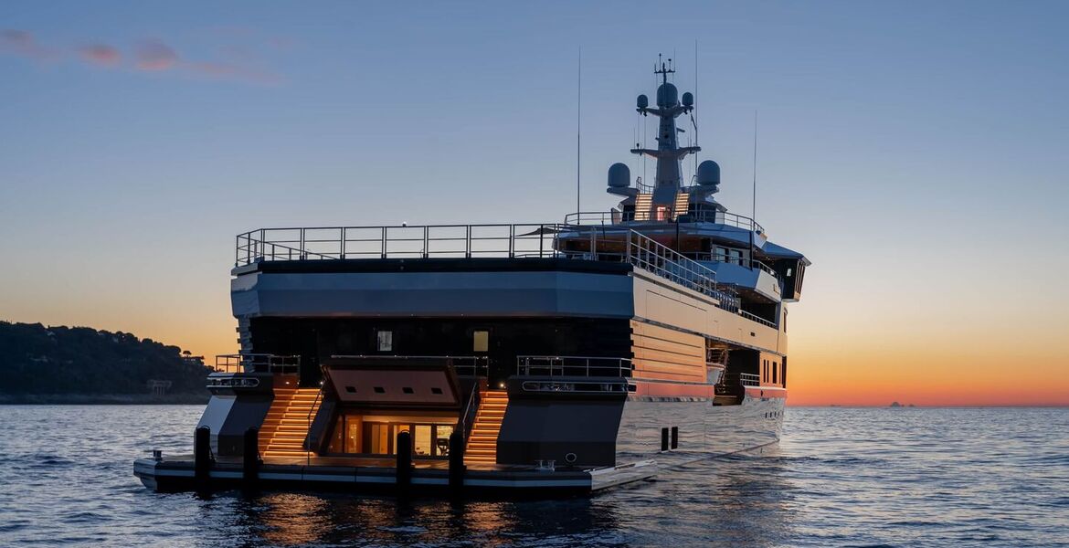 Luxury Expedition Yacht for Unforgettable Adventures