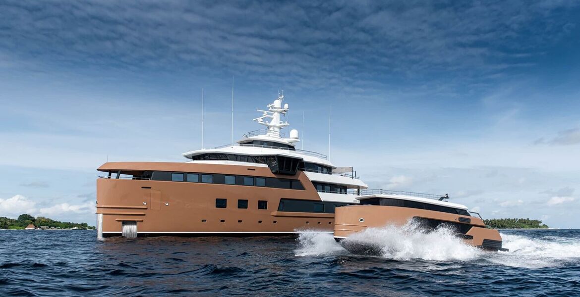 Luxury Expedition Yacht for Unforgettable Adventures